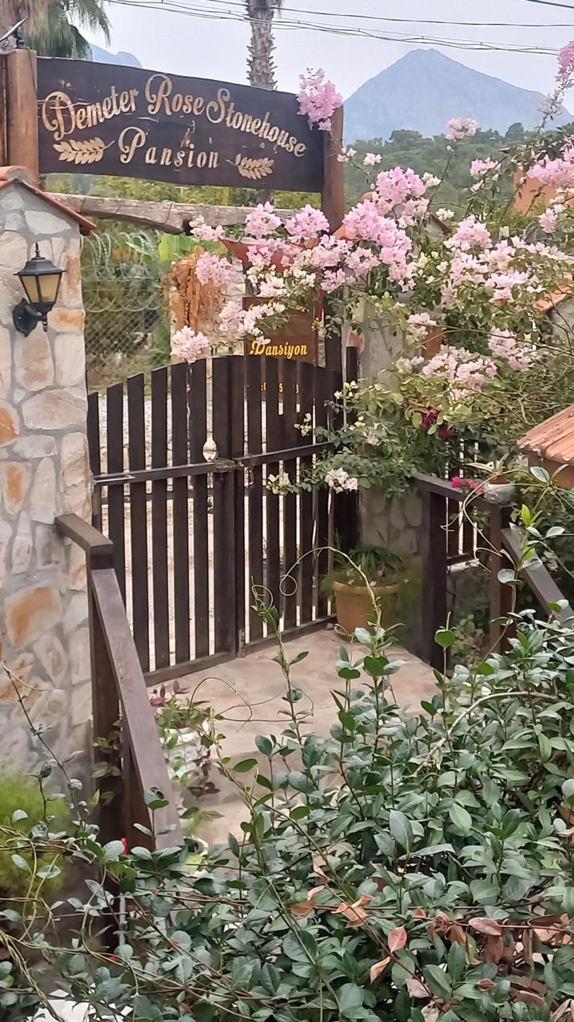 Demeter Rose Stonehouse Pansion Apartman Antalya Kültér fotó